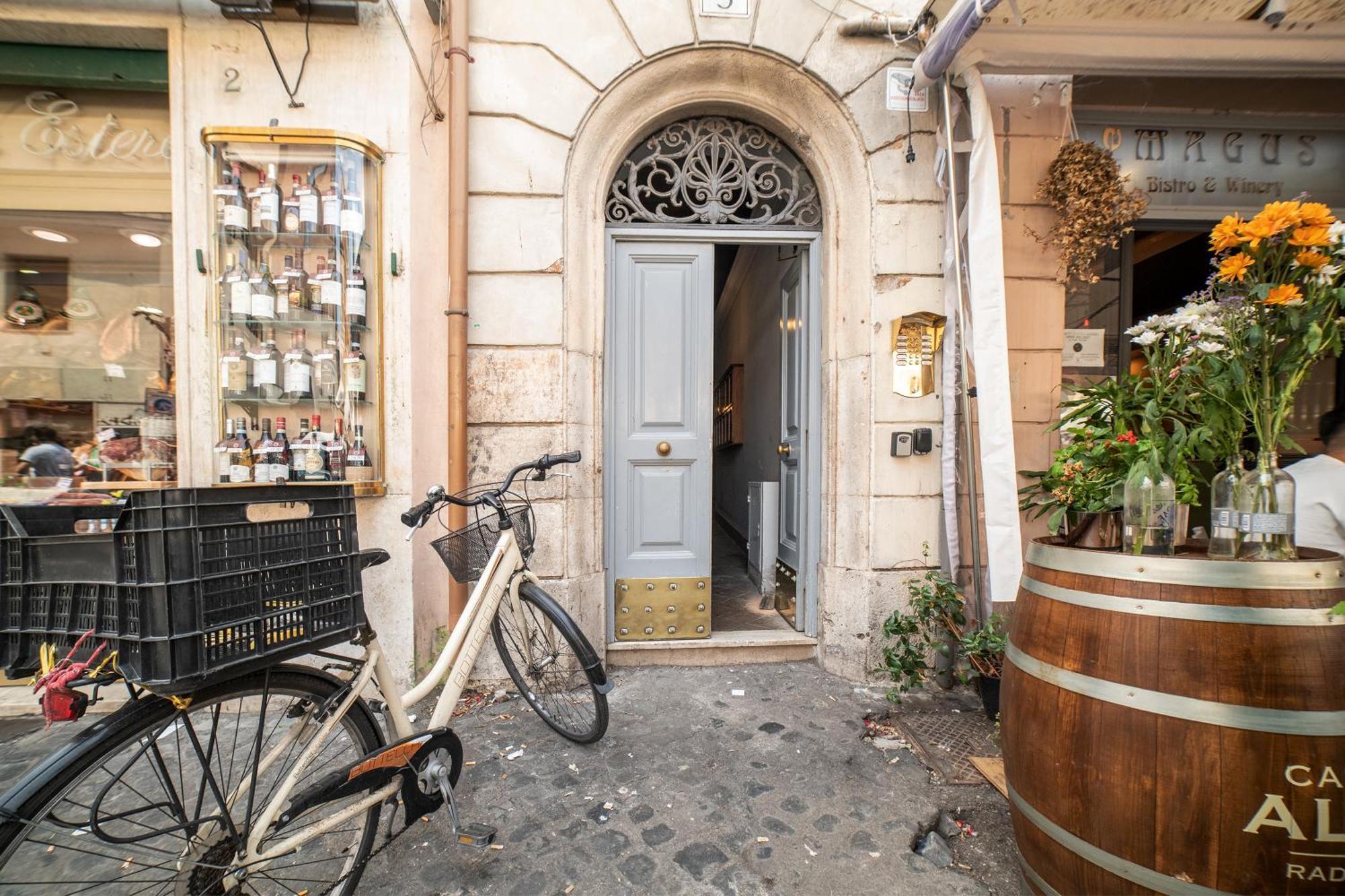 Apartment Campo De Fiori