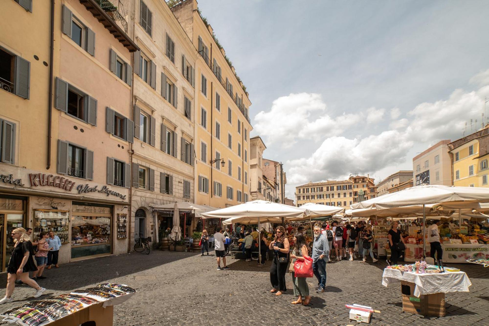 Campo De Fiori Apartment *