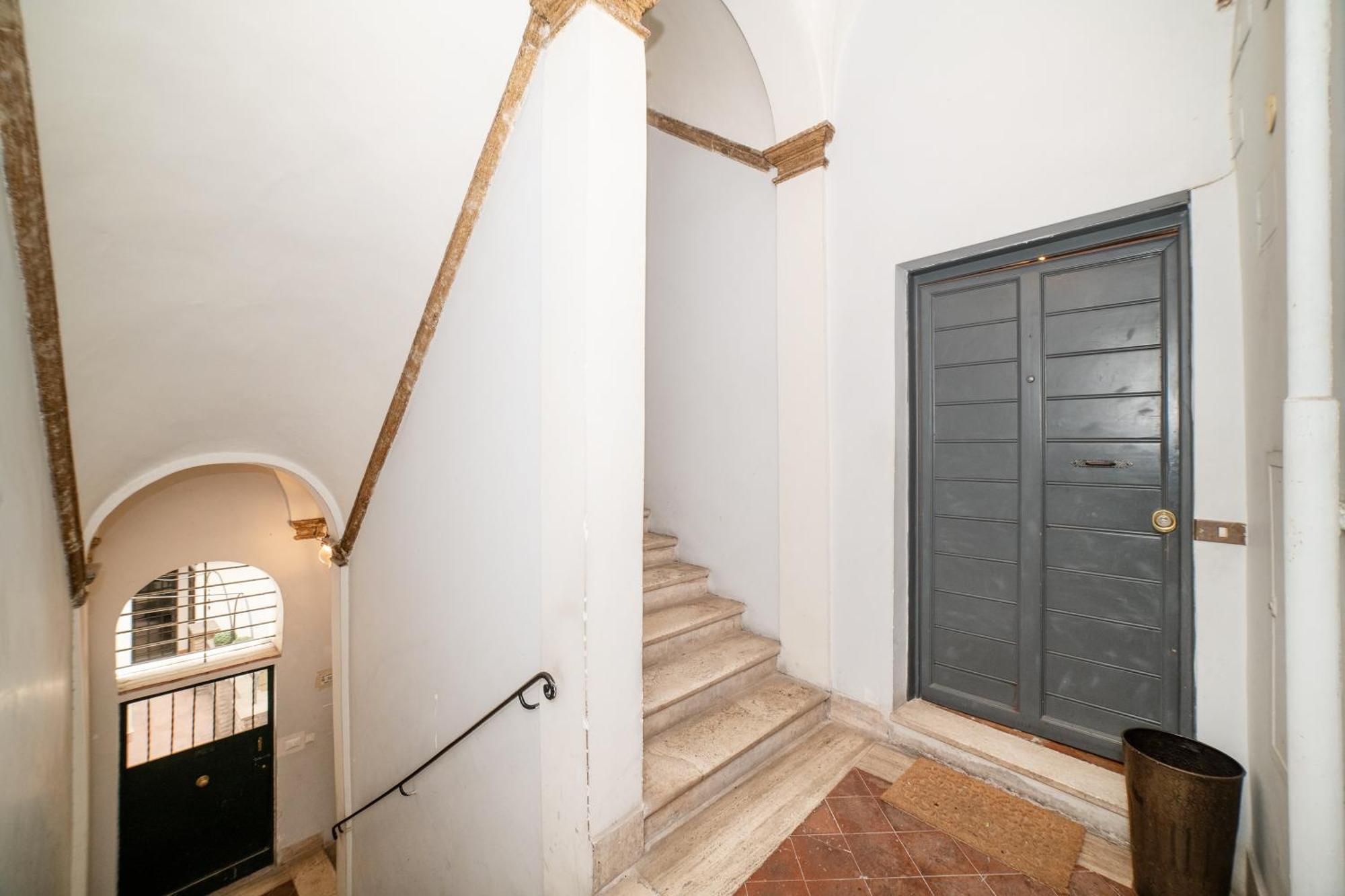 Campo De Fiori Apartment