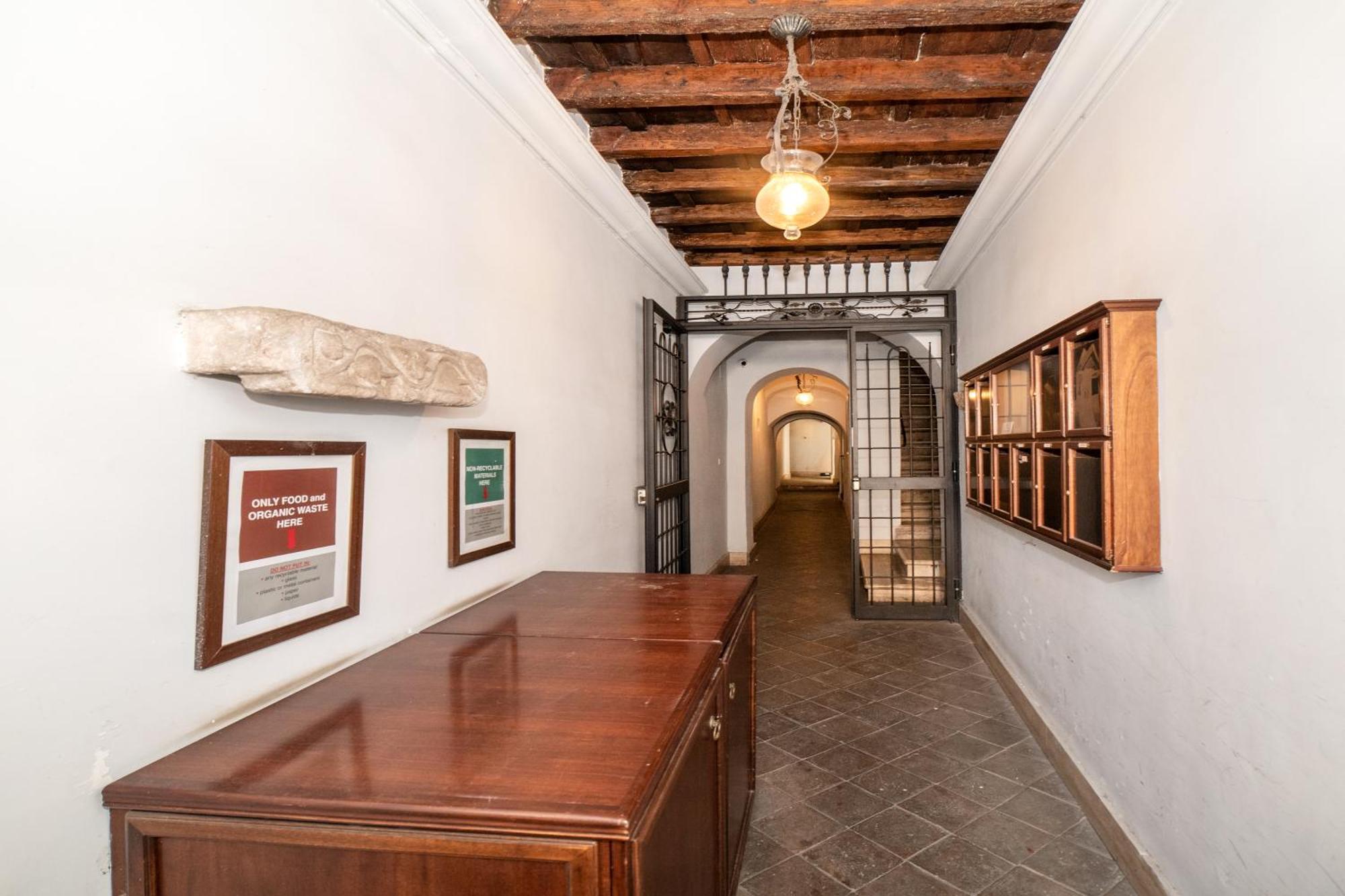 Campo De Fiori Apartment *