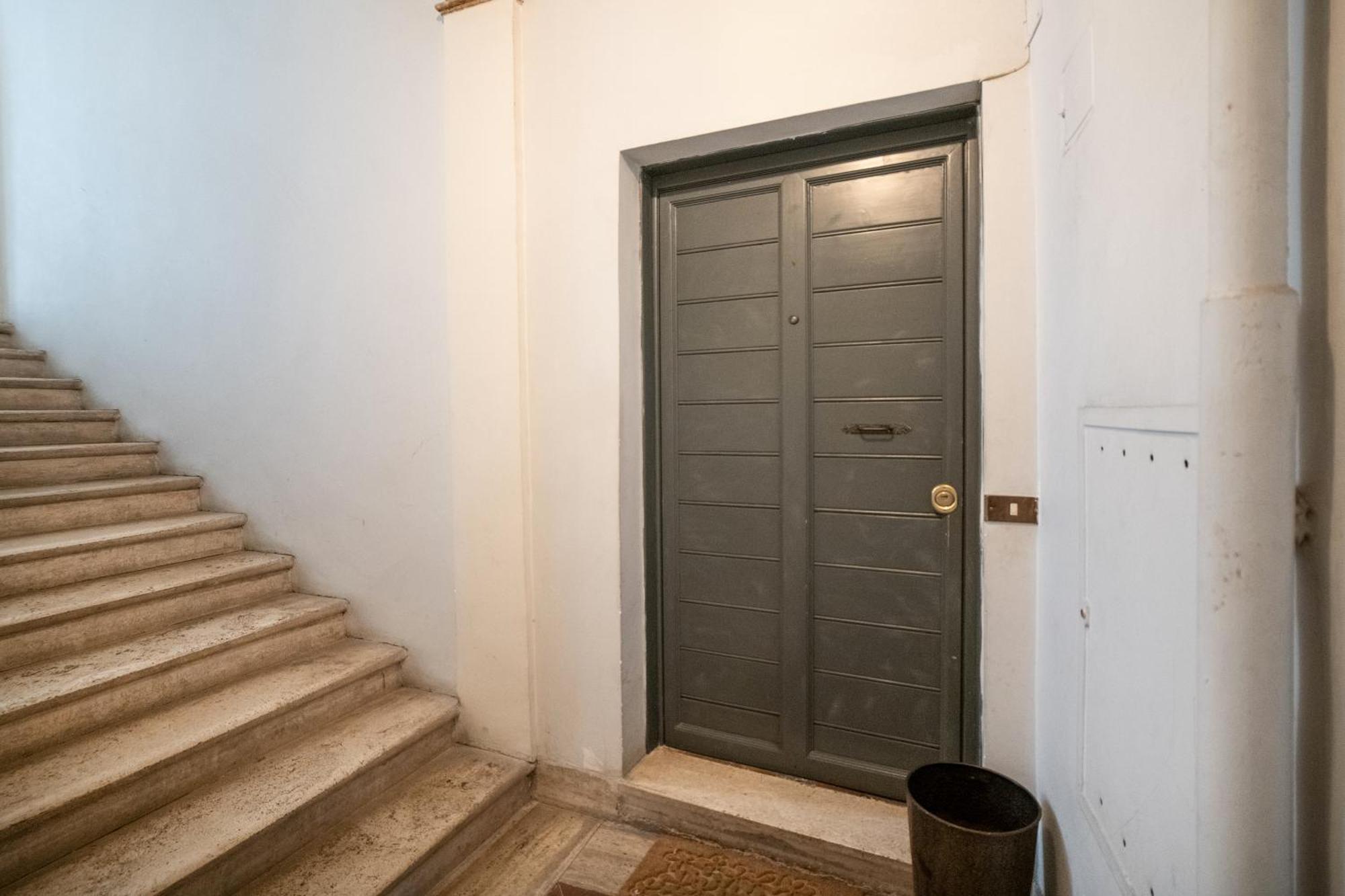 Campo De Fiori Apartment